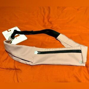 Lululemon Fast and Free Run Belt S/M purple pink NWT